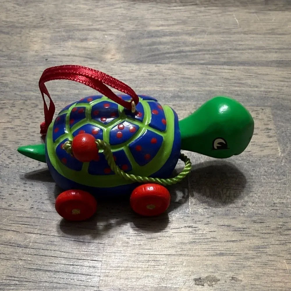 🎄 Hallmark Keepsake Ornament – “Wiggles” Turtle on Wheels (Vintage)